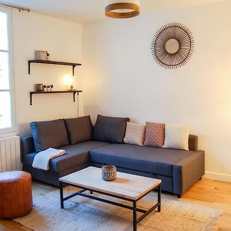 F2 Au 1 Er Etage Poissy