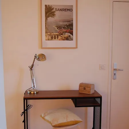 F2 Au 1 Er Etage Apartment *